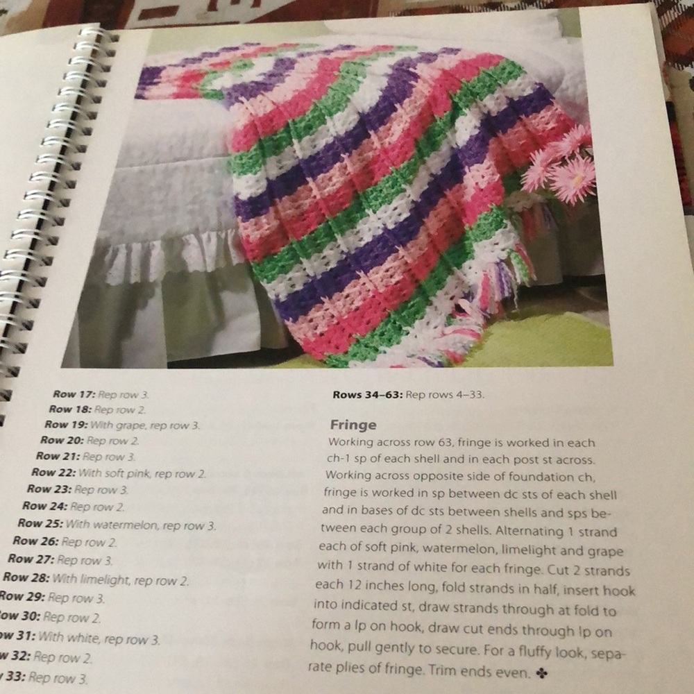 Big-Hook Crochet Book - Picture 10 of 10